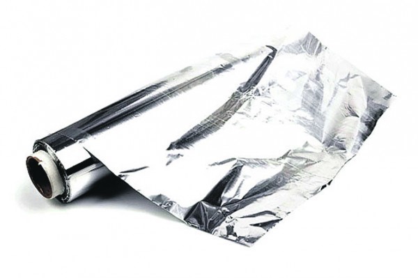 Is it possible to use foil in a microwave and what are the features of using foil paper