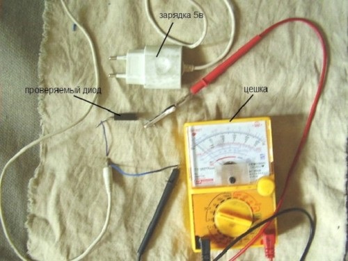 Diode haute tension pour four à micro-ondes: qu'est-ce que c'est et comment vérifier