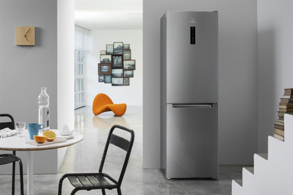 How much should a refrigerator stand after transportation - when and how to turn on a new refrigerator