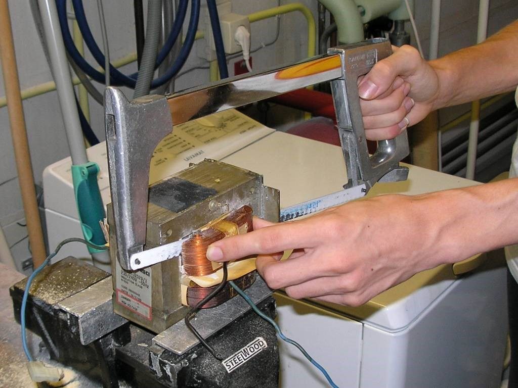 Do-it-yourself welder from microwave: contact or spot welding - step by step instructions