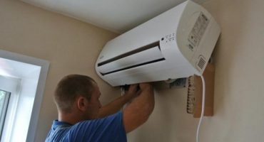 DIY installation and connection of an air conditioner