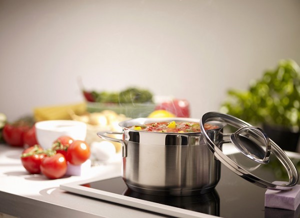 Induction cooker power: methods for determining and testing the energy consumption of an induction cooker