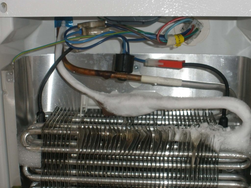 Is freon from the refrigerator dangerous for a person and what is the toxicity of certain types