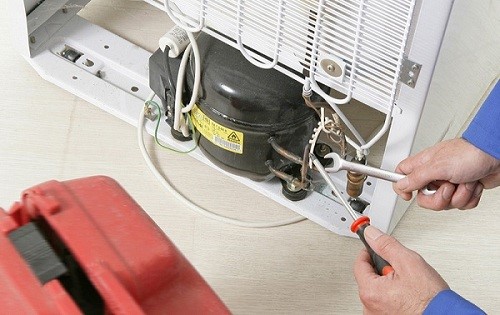 The compressor works, but the refrigerator does not freeze and other problems with the operation of the refrigerator and their elimination. Freezing rules