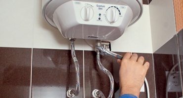 Mounting the water heater to the wall - features and installation rules