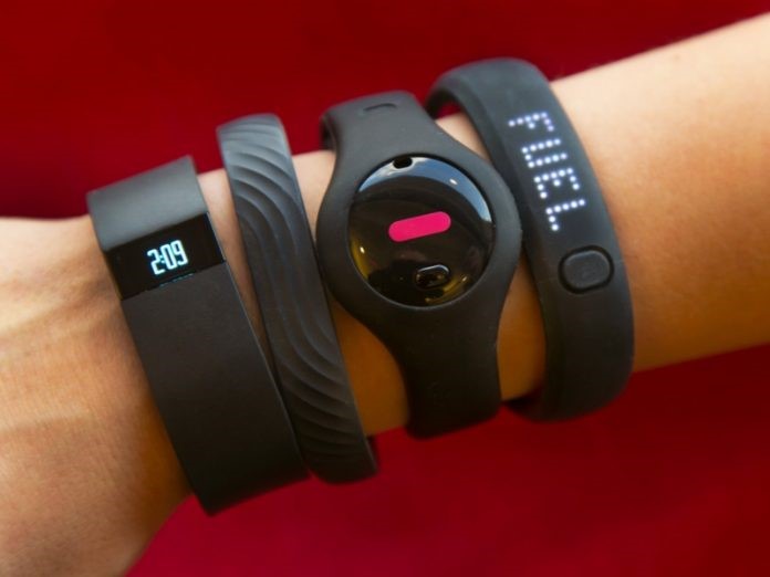 Overview of smart watches with pedometer and heart rate monitor