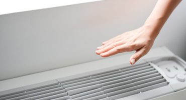 How to fill the air conditioner with your own hands