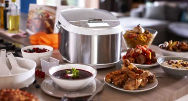 A slow cooker or pressure cooker - which is better: advantages and disadvantages of devices